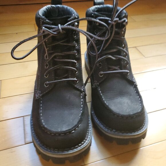 Eddie Bauer Boots (7) - Picture 1 of 5